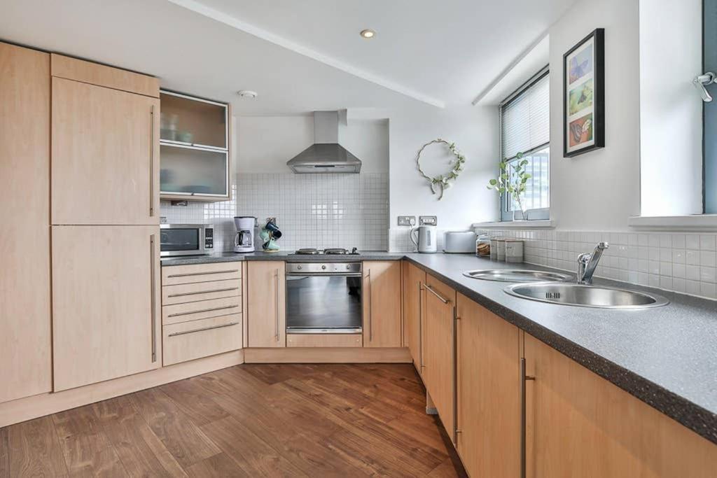 The Exclusive Gem Of Leeds - Sleeps 8 Appartement Buitenkant foto